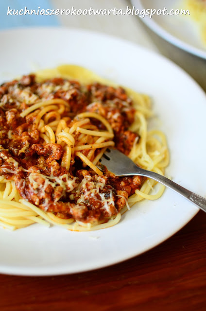 Sos bolognese do spaghetti