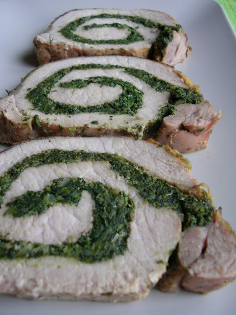 Rolada ze schabu ze szpinakiem i serem
