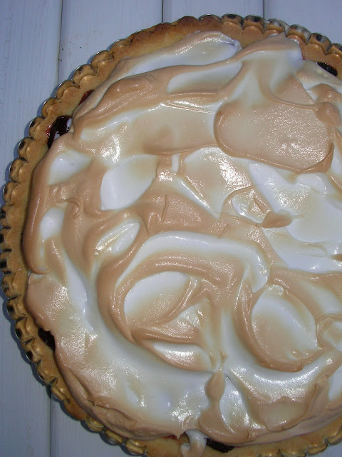 Śliwkowa tarta z bezą