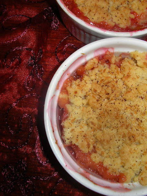 Crumble ze śliwkami i jabłkami