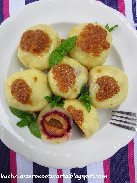 Knedle ze śliwkami