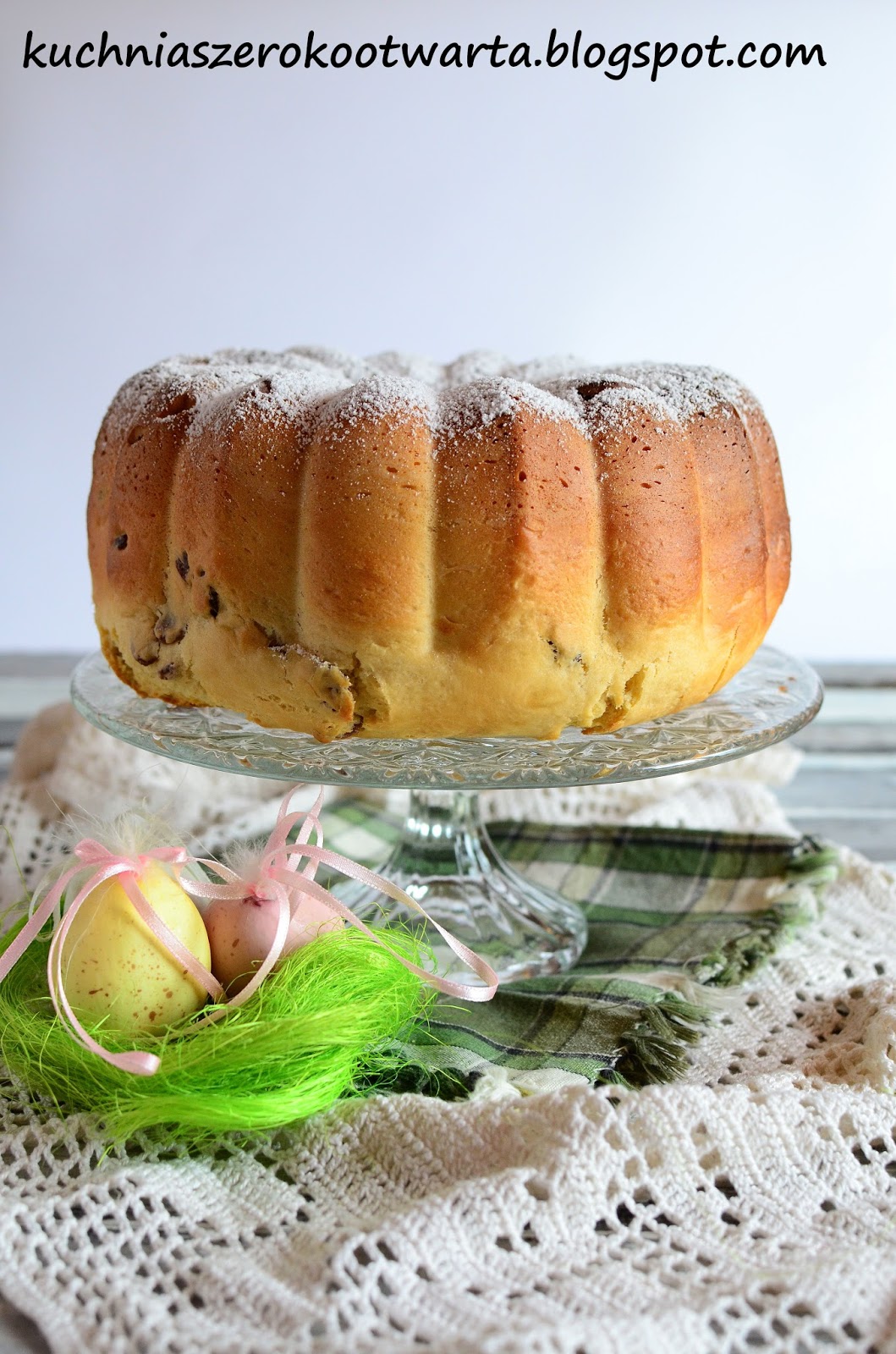 Babka drożdżowa z rodzynkami