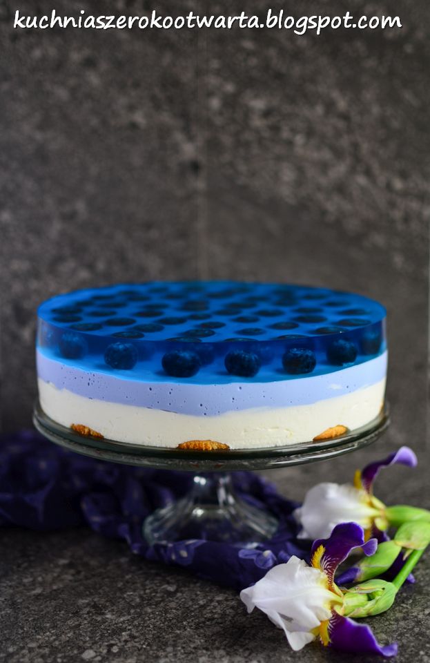 „Niebiański” sernik na zimno z borówkami