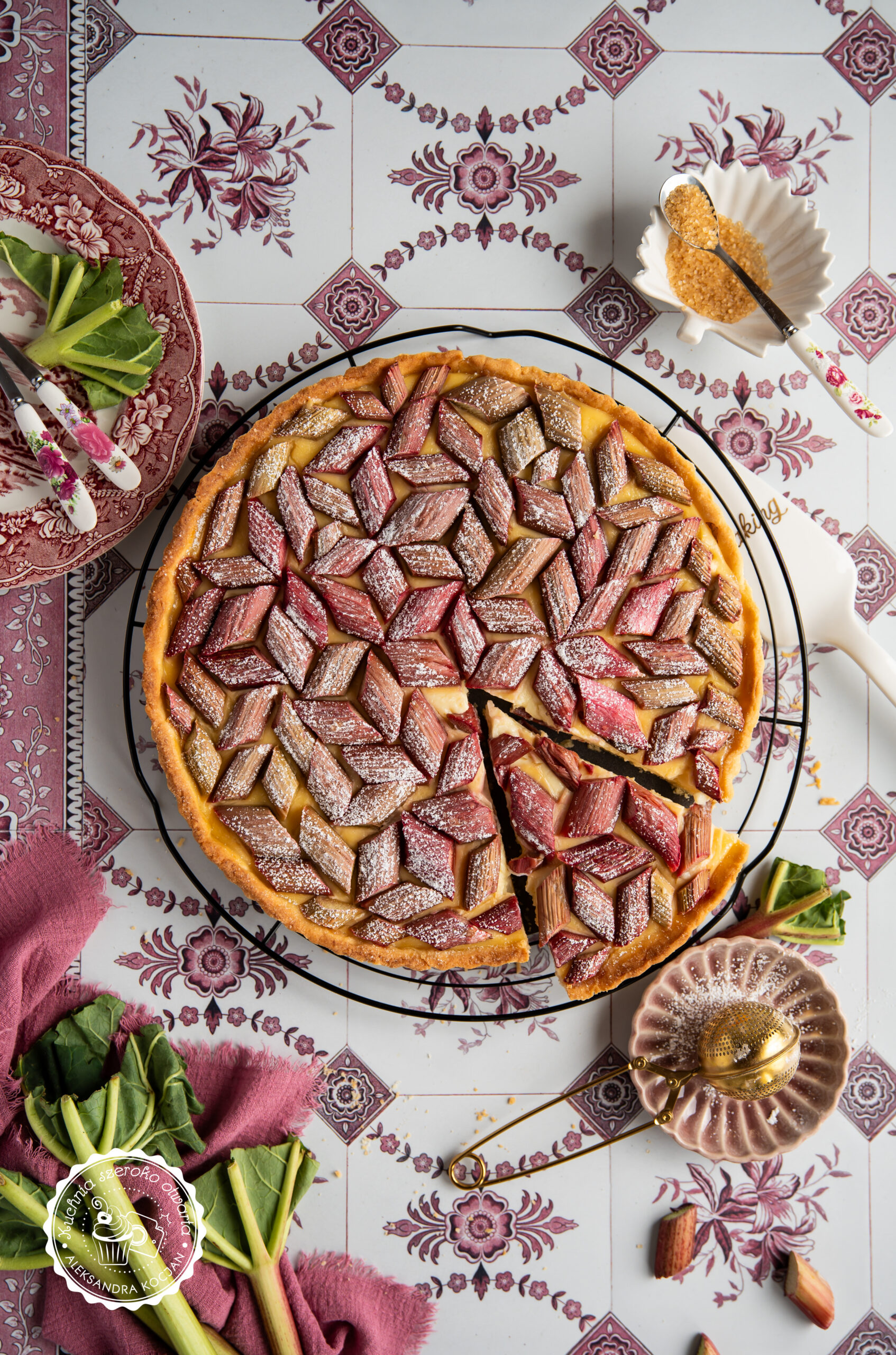 Tarta z budyniem i rabarbarem