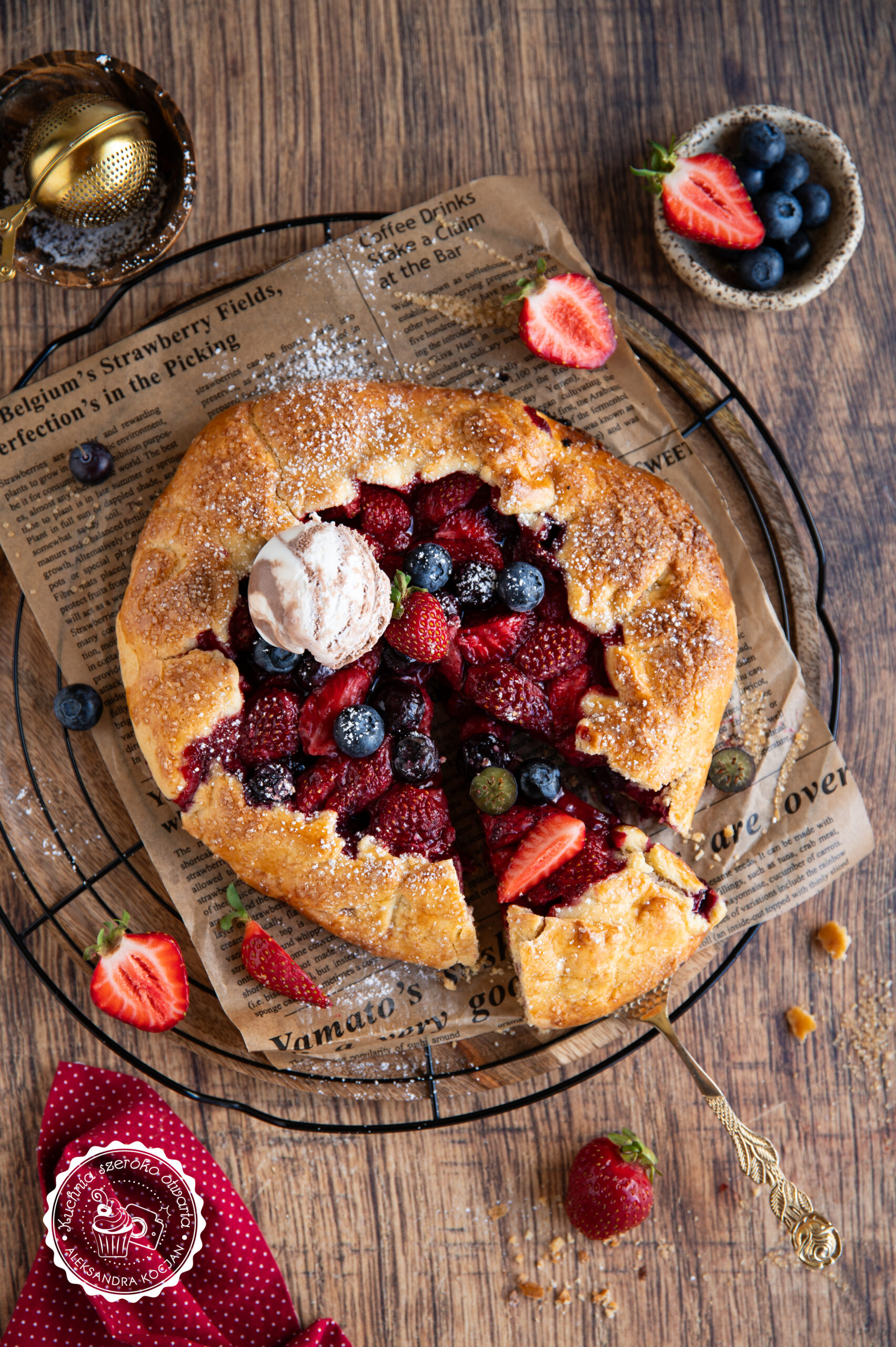 Galette z truskawkami i borówkami